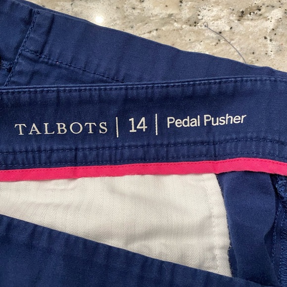 EUC Talbots “Pedal Pusher” capri pants in navy blue, size 14 - Picture 2 of 3